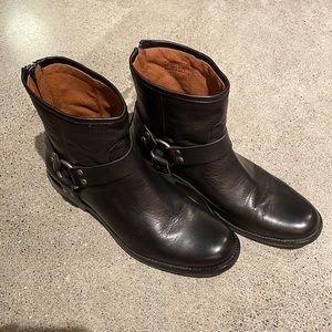 Frye bootie